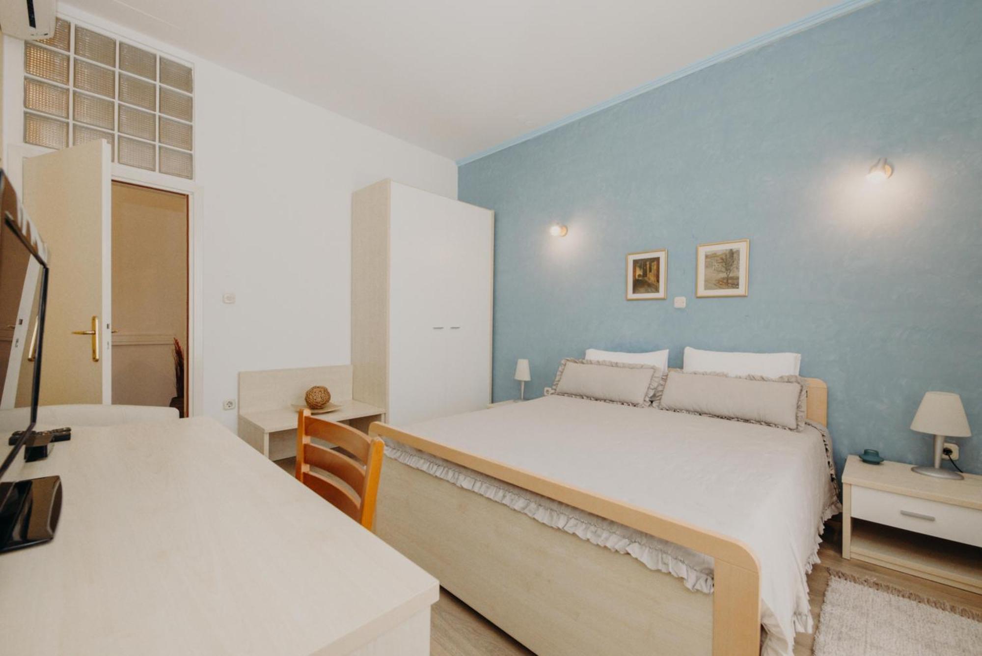 And Rossella 2 Apartament *