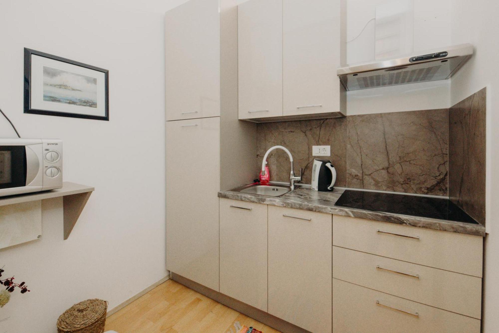 And Rossella 2 Apartament