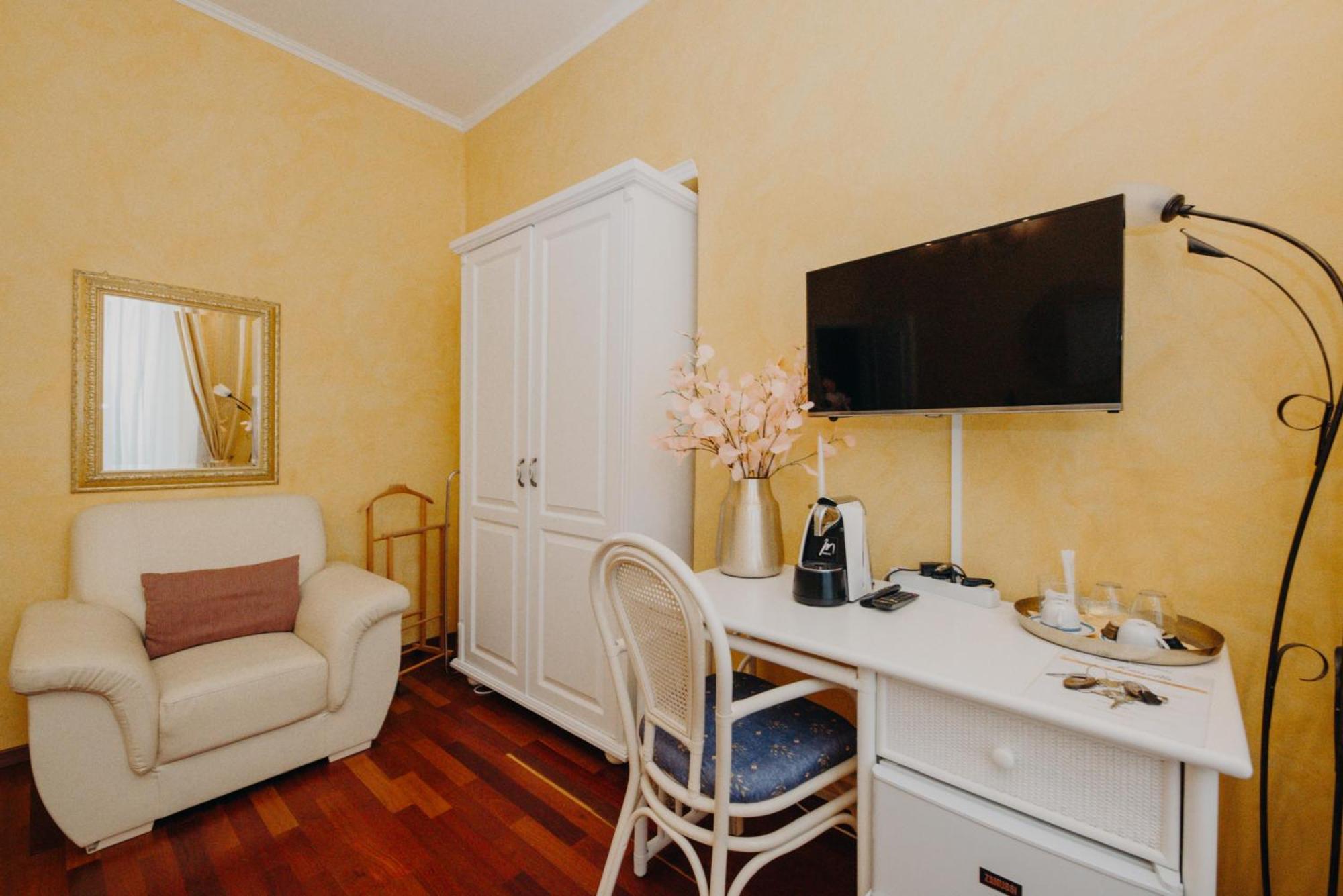 And Rossella 2 Apartament