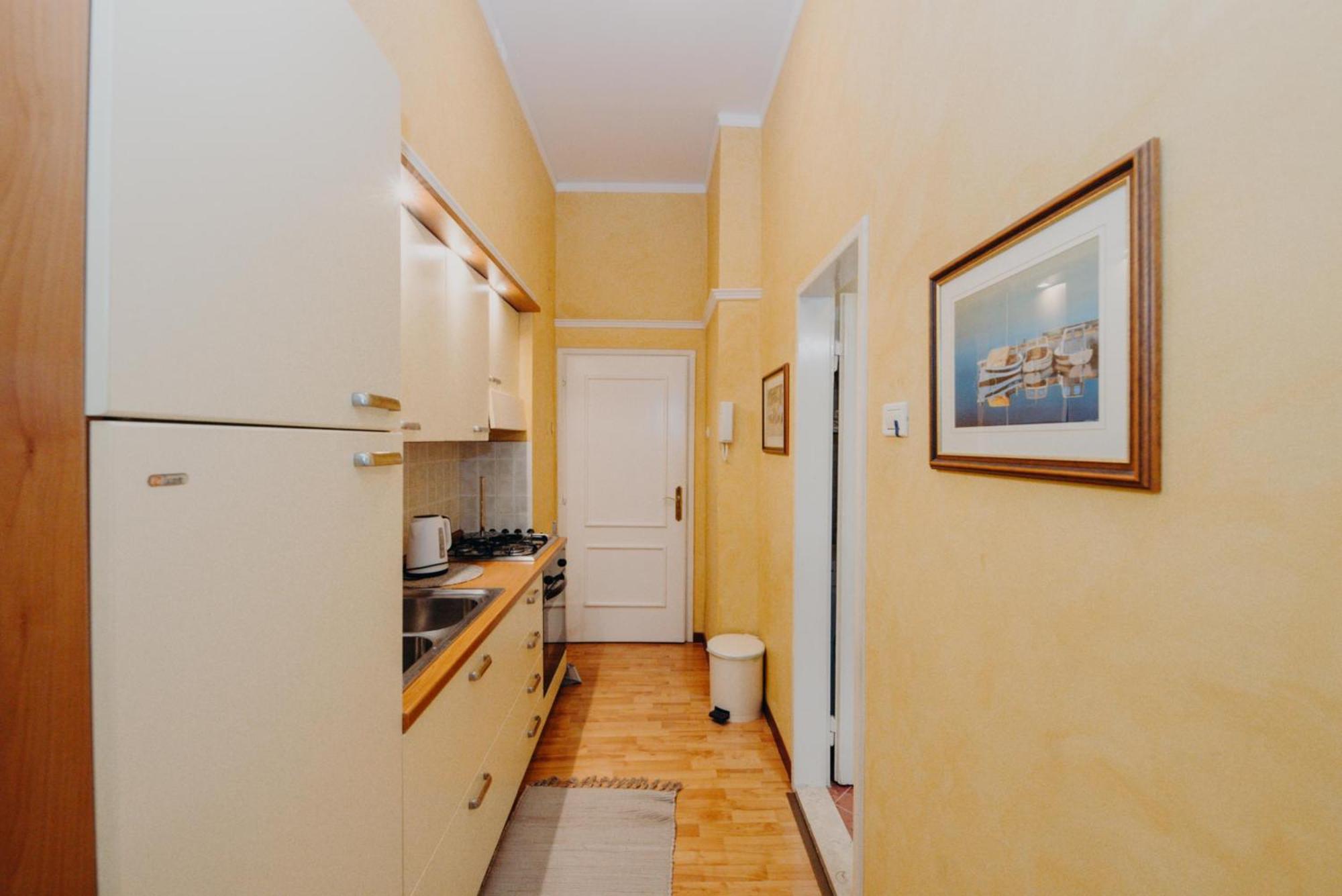 And Rossella 2 Apartament