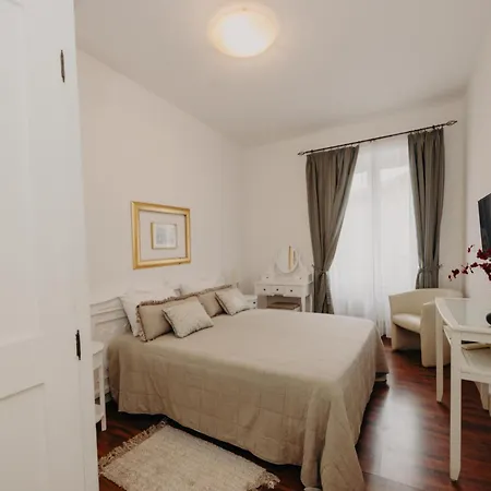 Rooms And Studios Villa Rossella 2 Rovinj Kültér fotó